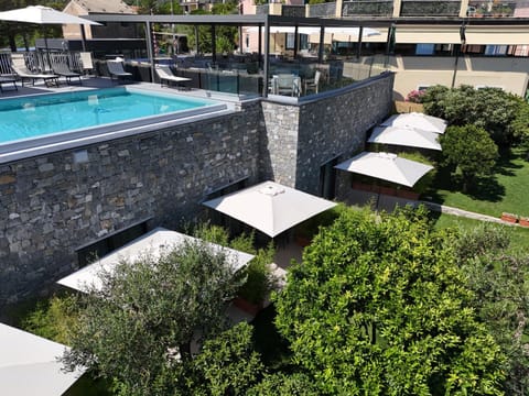 Patio, Spring, Day, Garden, Garden view, Pool view, Swimming pool, sunbed