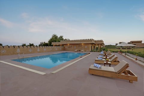 Swimming pool, Swimming pool