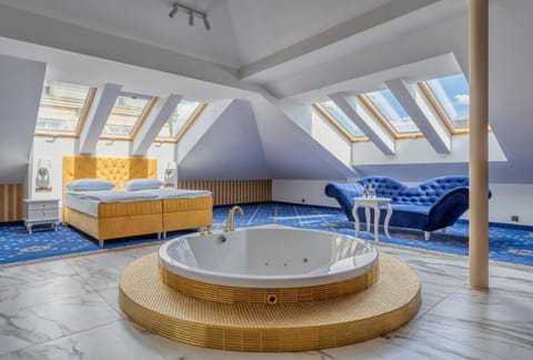 Bed, Hot Tub, View (from property/room), Bedroom