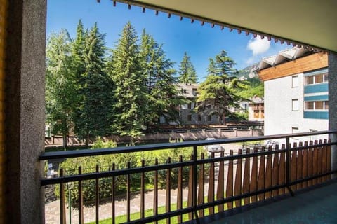 Balcony/Terrace, Garden view