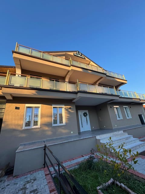 Property building, View (from property/room), Balcony/Terrace