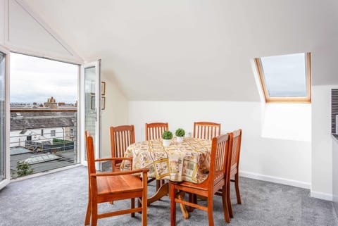 Balcony/Terrace, Seating area, Dining area