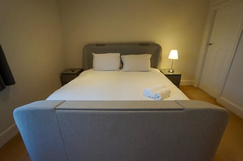 Stunning 7-Bed Home in Lichfield House in Lichfield