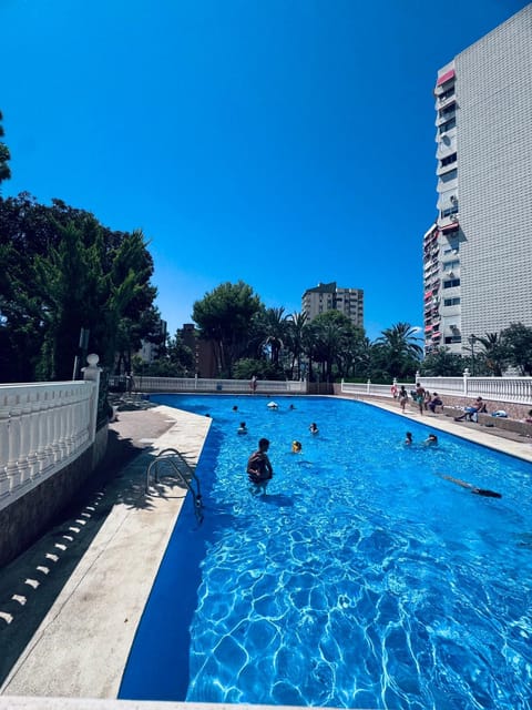 Swimming pool, Swimming pool