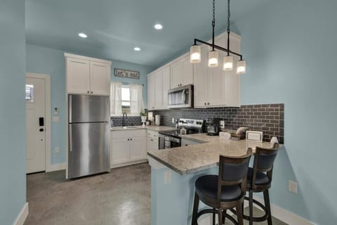 Kitchen or kitchenette, kitchen