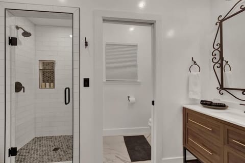 Bathroom, Bath