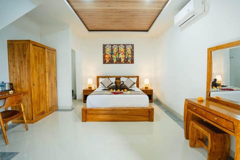 Bed, Photo of the whole room, Bedroom, wardrobe, air conditioner