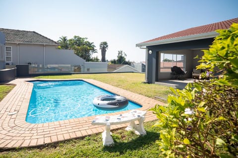Swimming pool, Swimming pool