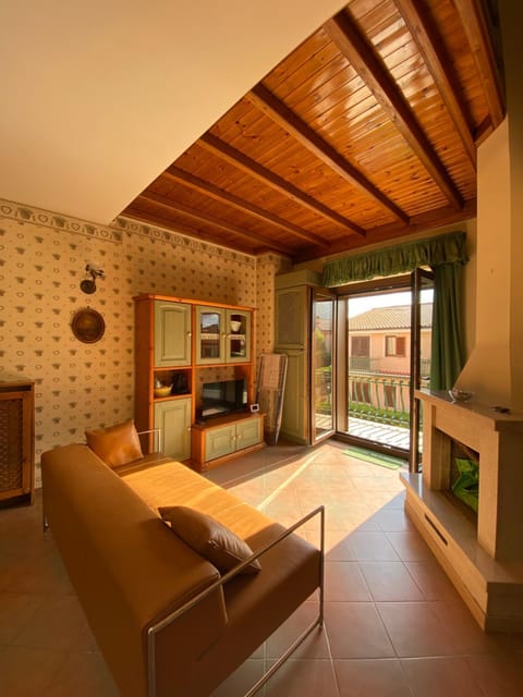 Living room, Photo of the whole room