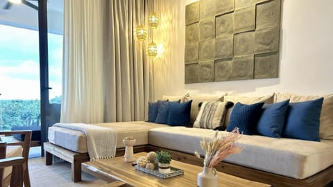 Living room, Seating area, Sea view, internet, air conditioner