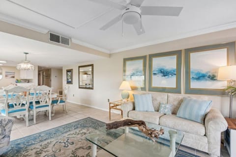 Amelia Surf and Racquet Club Condo - Ocean View - 2nd Floor - Pools - Tennis Courts - Sleeps 8 House in Amelia Island