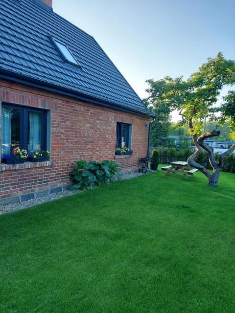 Apartamenty Dom Ogrodnika Apartment in Pomeranian Voivodeship