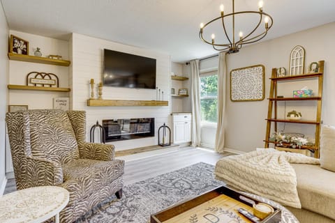 Stay and Play in Lewis Center Home with Spacious Deck House in Ohio