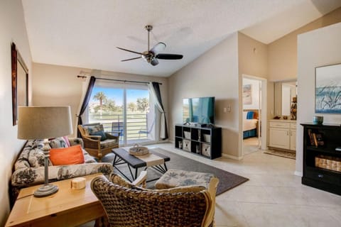 Sunny Isla del Sol Escape with Private Balcony #222 House in Isla del Sol