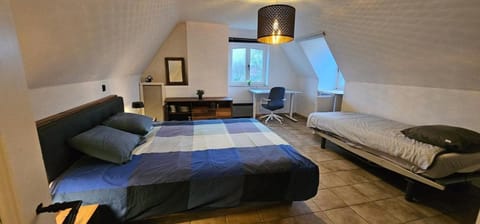 Bed, Photo of the whole room