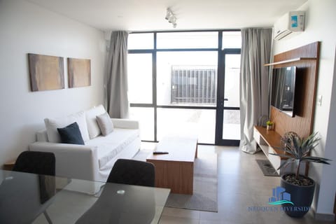 Communal lounge/ TV room, TV and multimedia, Living room, air conditioner