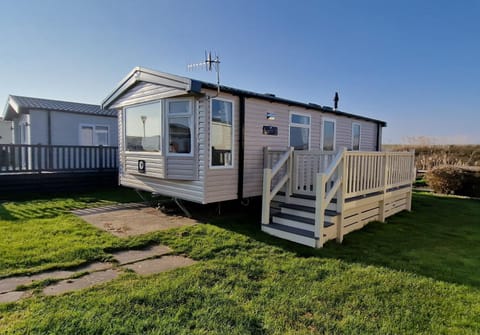 Property building, Balcony/Terrace