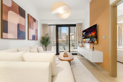 TV and multimedia, Living room, Evening entertainment, internet, air conditioner