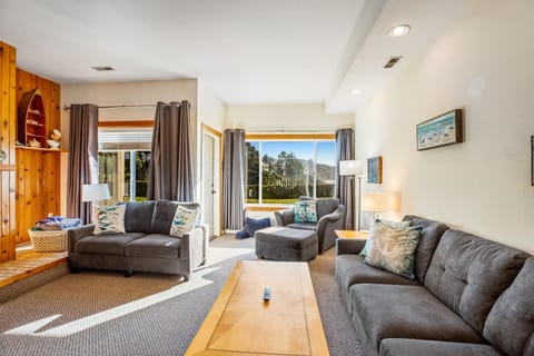 Whale-come Home House in Depoe Bay