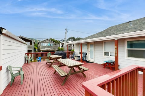 Getaway #12 House in Rockaway Beach