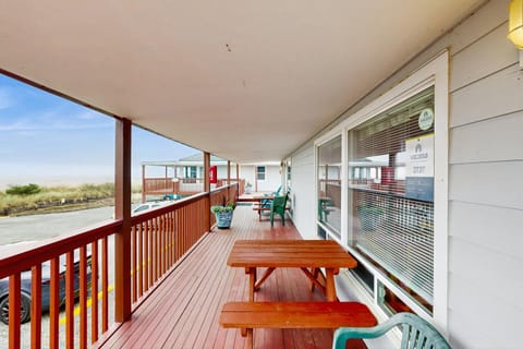 Getaway #12 House in Rockaway Beach