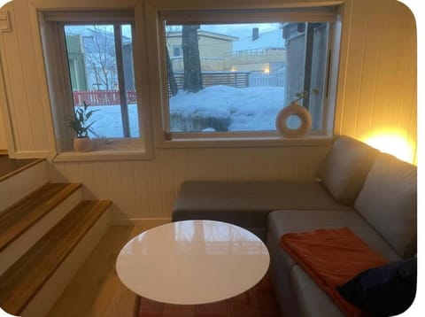 Studio appartment in private home at Bjerkaker Apartment in Tromso