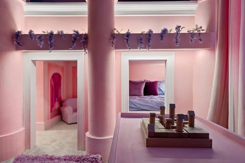 Activities, Decorative detail, Entertainment