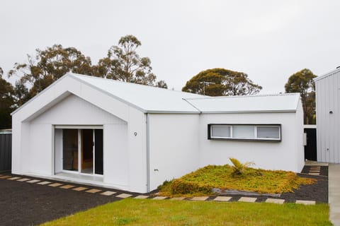 Sea Salt Sun Beach House House in Bicheno