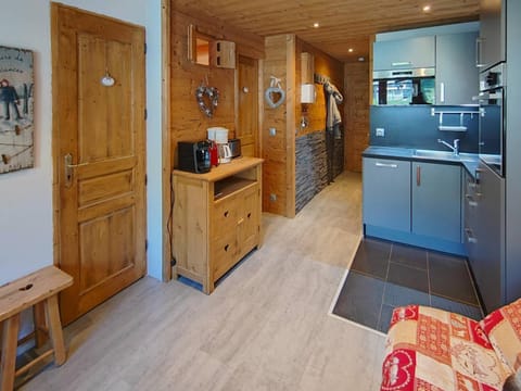 Appartement cosy 4 pers, rénové style montagne, ski aux pieds - FR-1-545-53 Apartment in Val Thorens