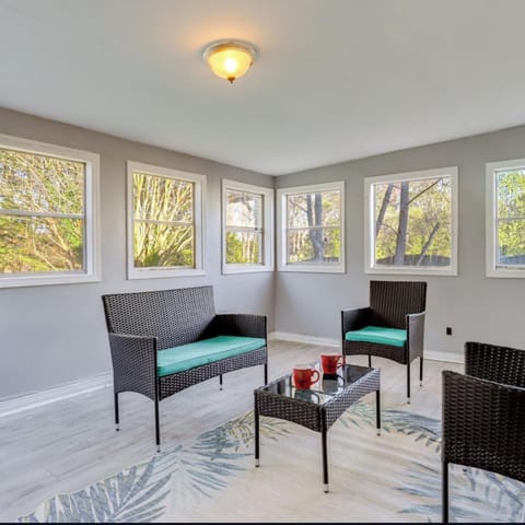 Stylish Retreat in Lawrenceville House in Lawrenceville