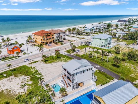 110 Sea Le Vie- 5BR 4,5BA Brand New Build with Pool! home House in Estero Island