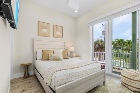 110 Sea Le Vie- 5BR 4,5BA Brand New Build with Pool! home House in Estero Island