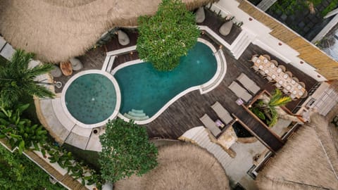 Property building, Swimming pool