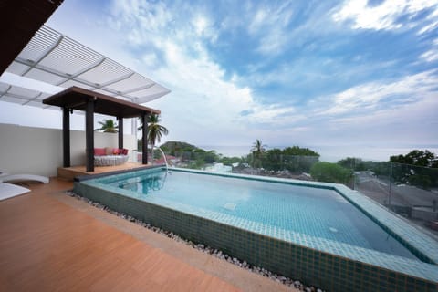 Property building, Swimming pool