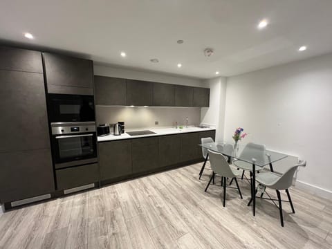 Luxe Penthouse 2 bed Deansgate Apartment in Salford