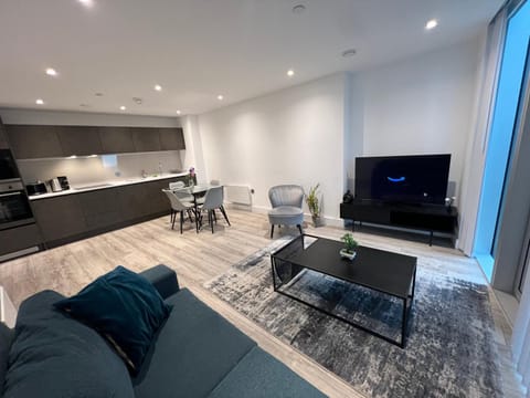 Luxe Penthouse 2 bed Deansgate Apartment in Salford