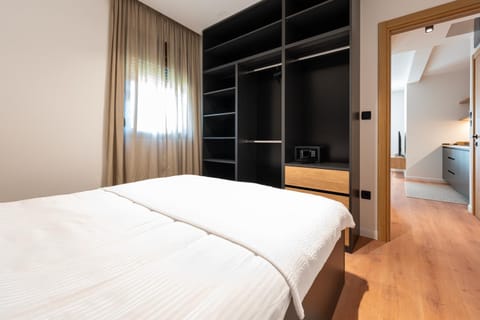 Bed, Photo of the whole room, Bedroom, wardrobe