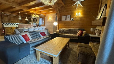 Living room, Seating area, fireplace