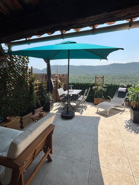 Patio, Mountain view, sunbed