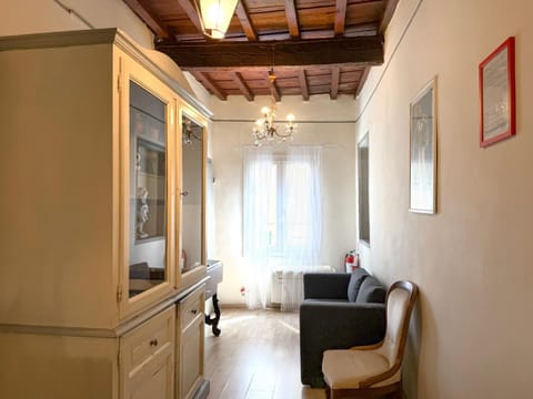 TV and multimedia, Living room, Seating area, air conditioner