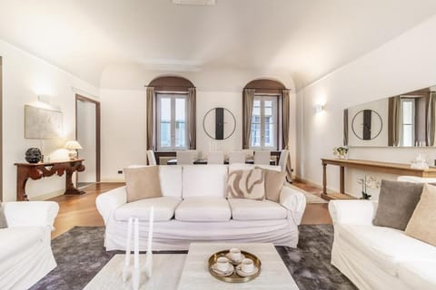 Duomo 3 Floors Penthouse House in Como