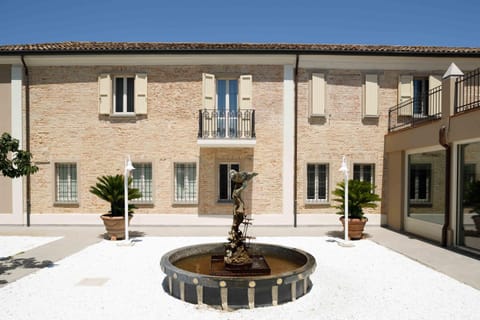 Property building, Day
