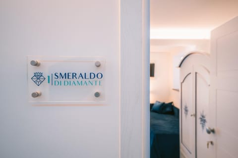 Logo/Certificate/Sign