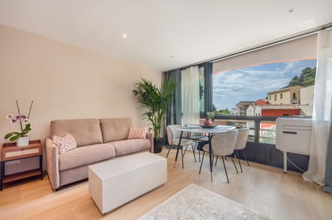 Natural landscape, View (from property/room), Living room, Seating area, Dining area