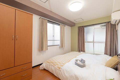 Bed, Photo of the whole room, Bedroom, wardrobe