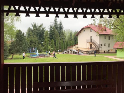 Property building, Natural landscape, Garden, Garden view, group of guests