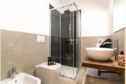 Appartamenti del Borgo a 2 passi dal lago, quite Apartment in Garda