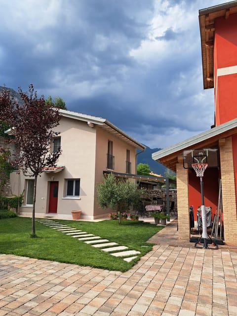 Property building, Day, Garden