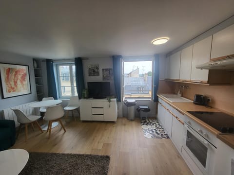 Kitchen or kitchenette, Living room, Dining area