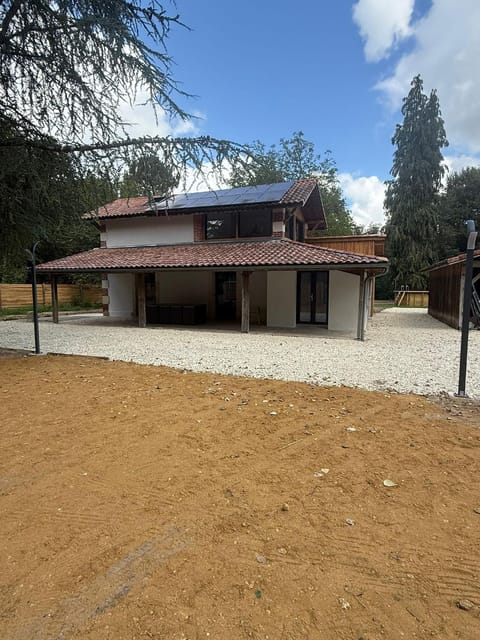 Property building, Balcony/Terrace